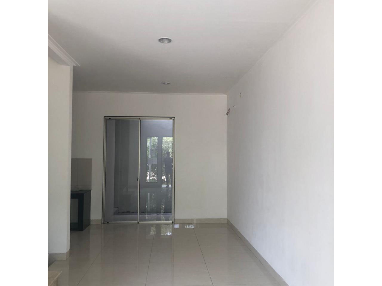 Rumah 4 Kamar PIK Jakarta