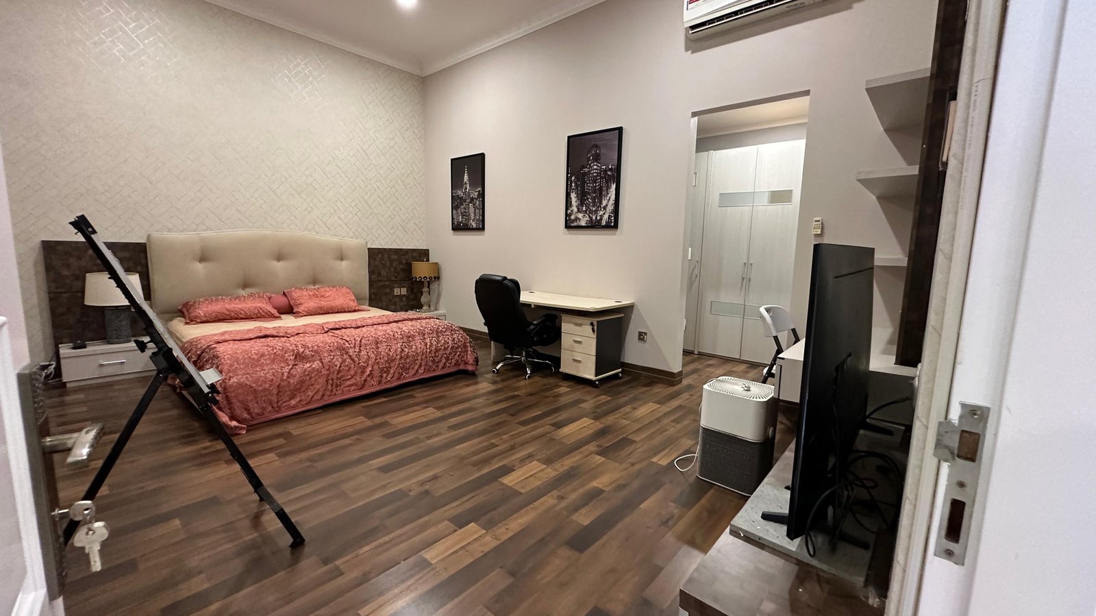 Rumah 5 Kamar Menteng, Jakarta.