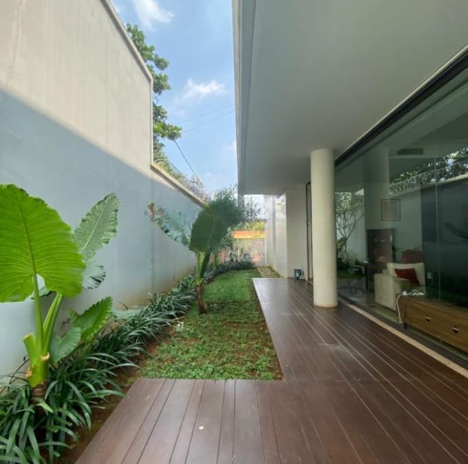 Rumah 4 Kamar Cipete, Jakarta Selatan.