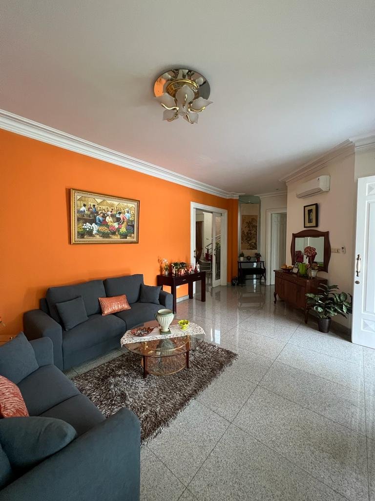 Rumah 3 Kamar Kebayoran Baru, Jakarta.
