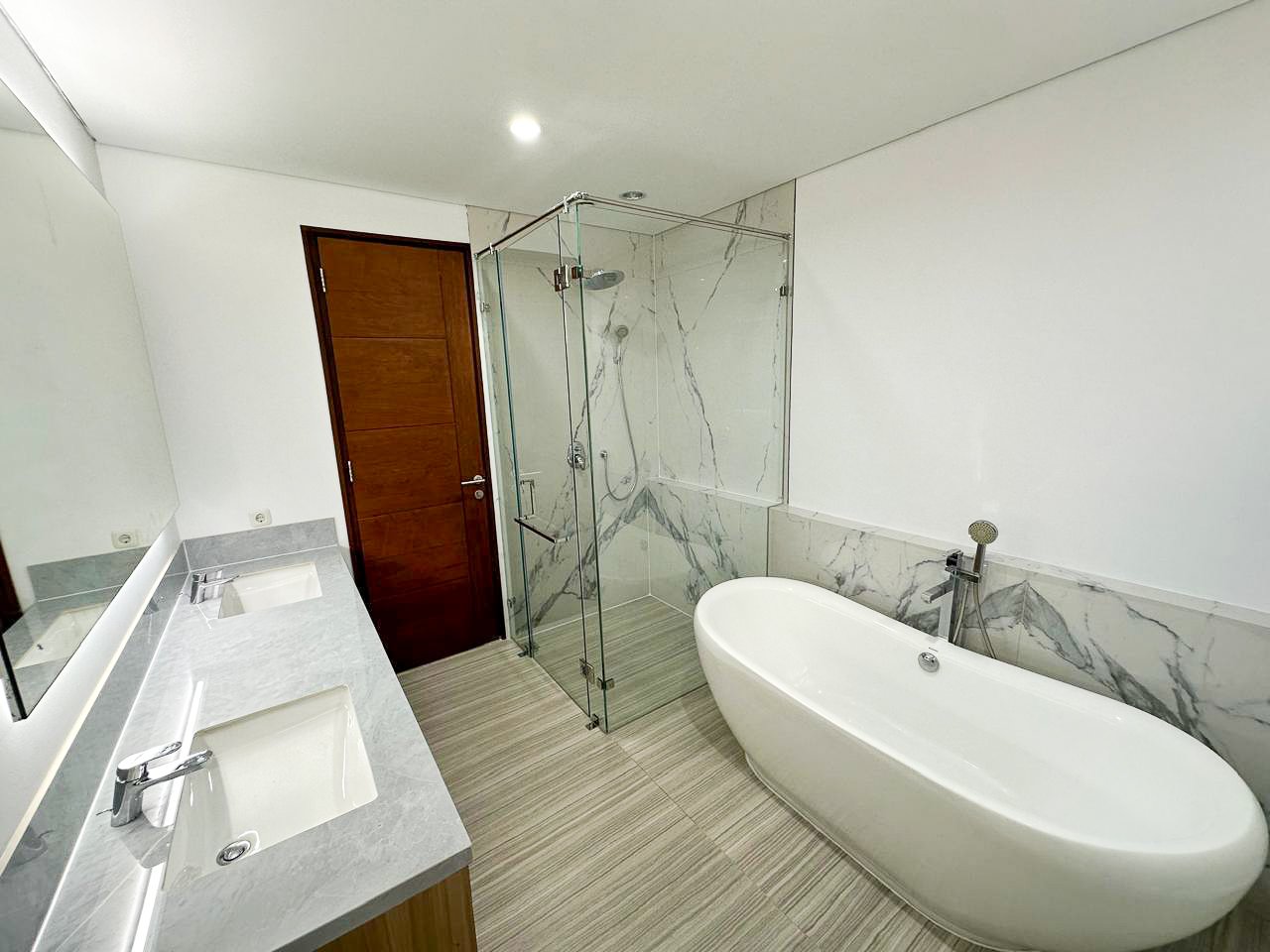 Rumah 5 Kamar Kuningan Jakarta Selatan