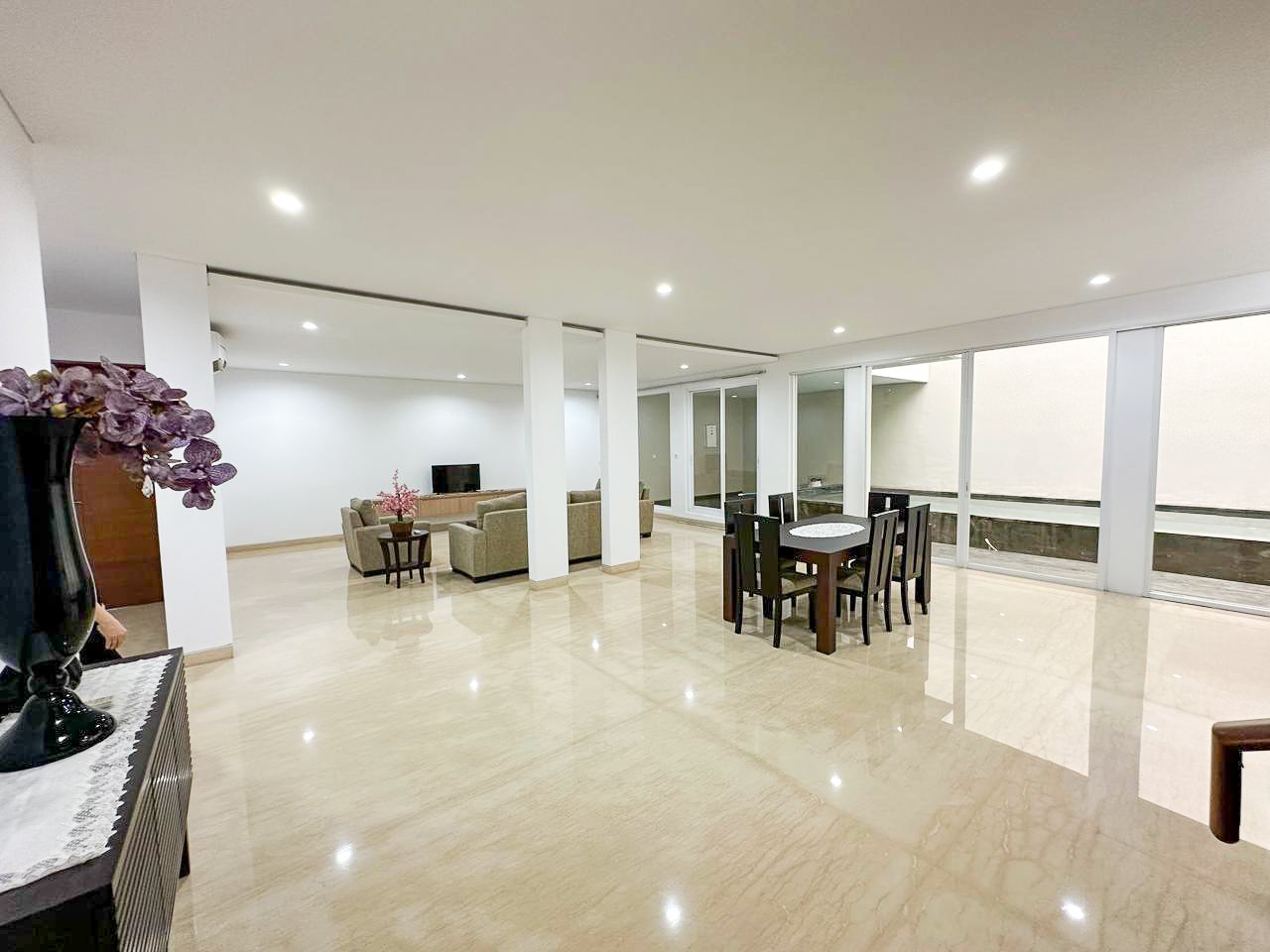 Rumah 5 Kamar Kuningan Jakarta Selatan