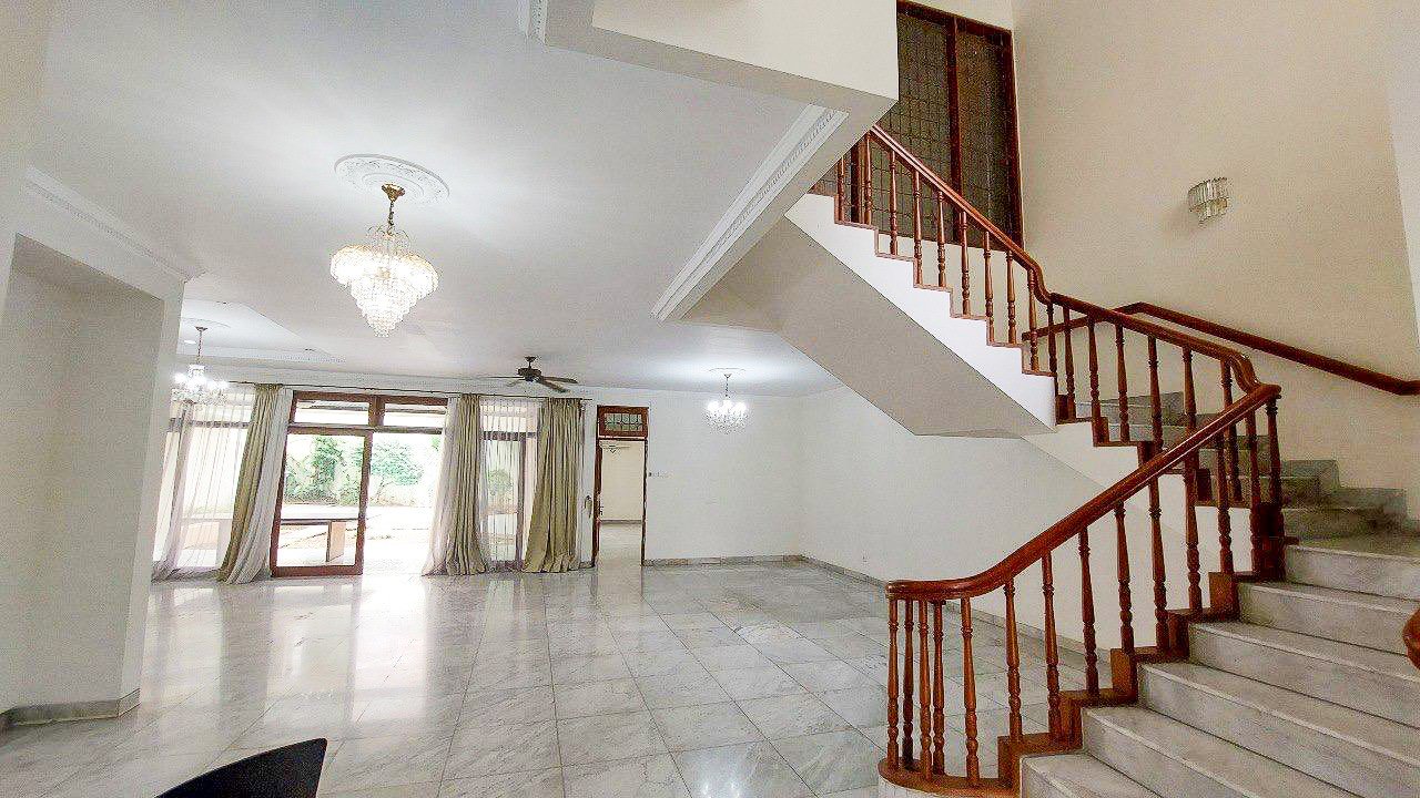 Rumah 4 Kamar Menteng, Jakarta.
