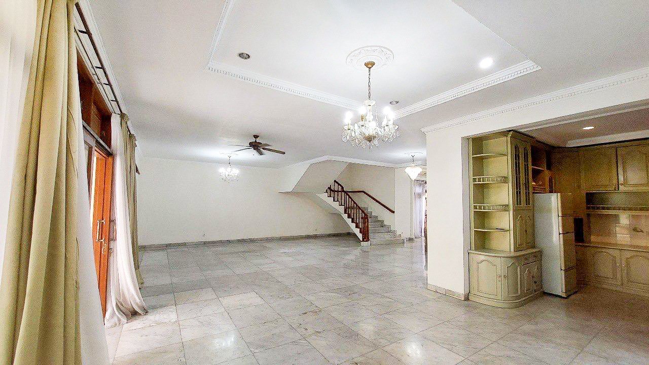 Rumah 4 Kamar Menteng, Jakarta.