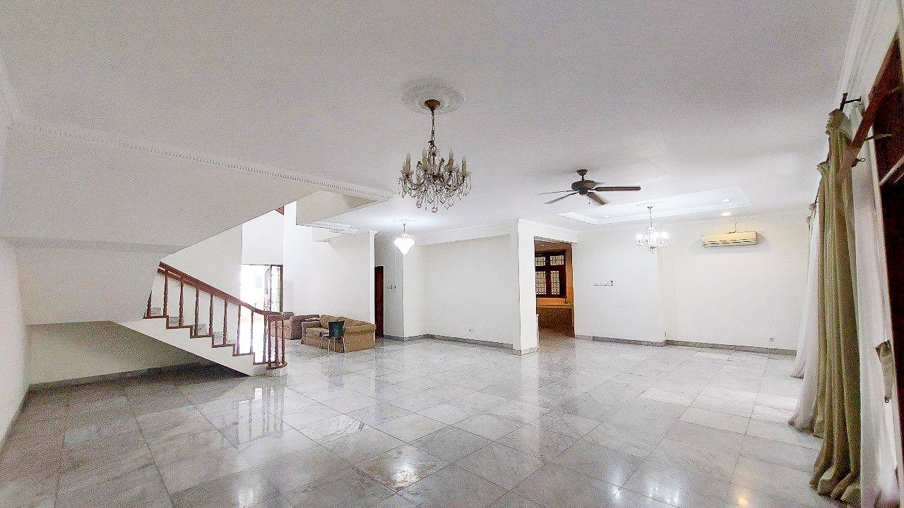 Rumah 4 Kamar Menteng, Jakarta.