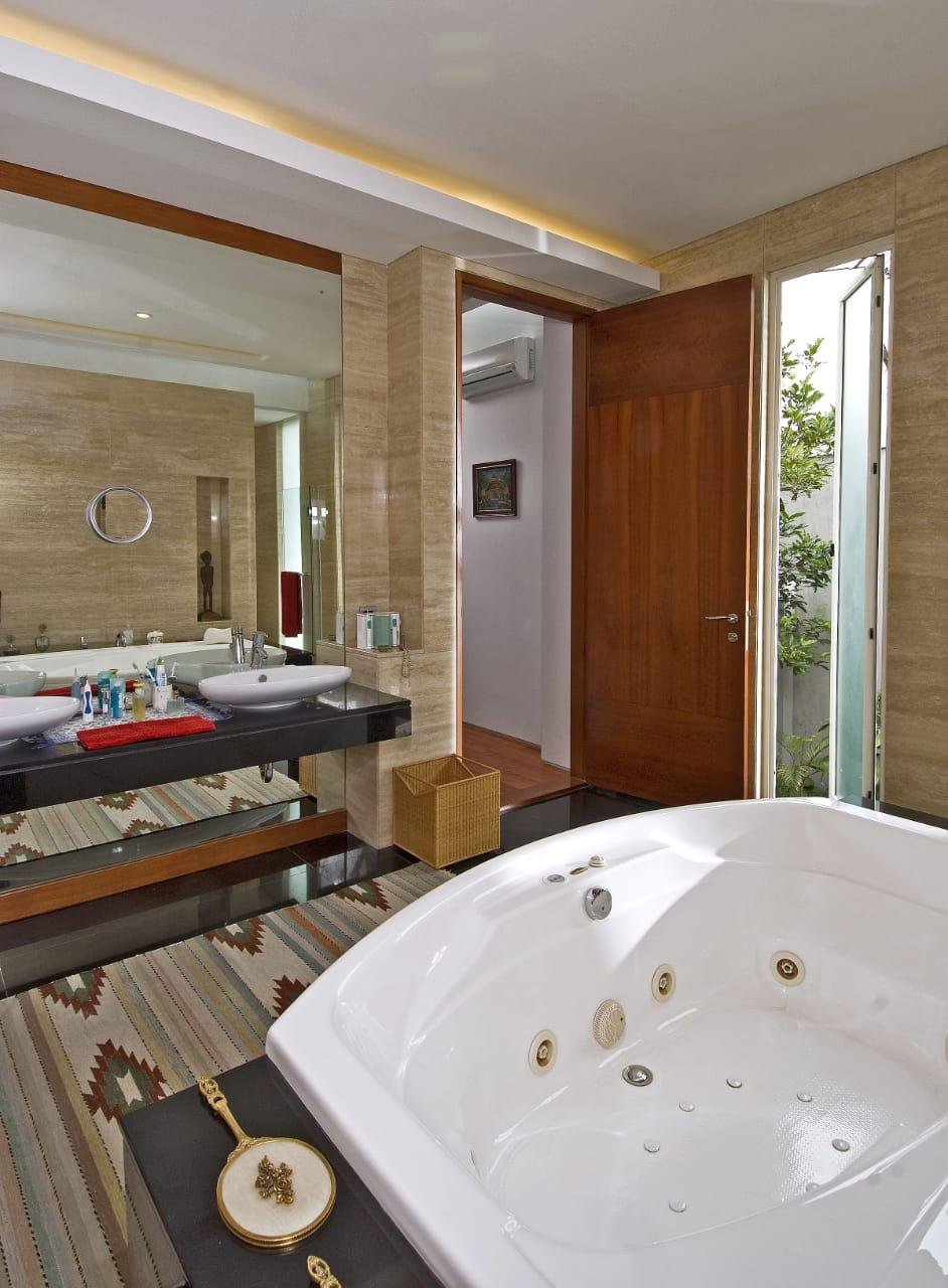 Rumah 4 Kamar Menteng Jakarta