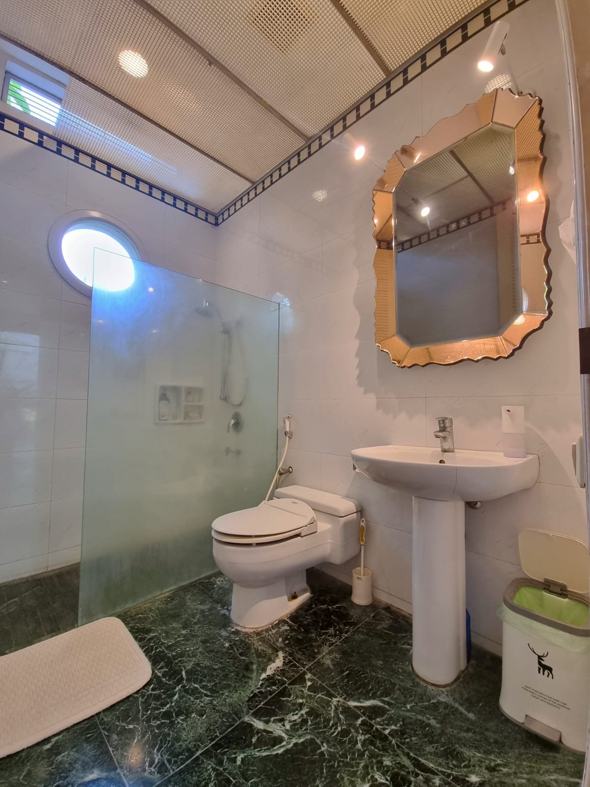 Rumah 4 Kamar Permata Hijau, Jakarta
