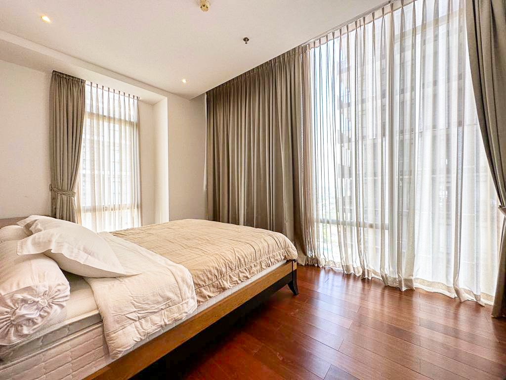 Senopati Suites