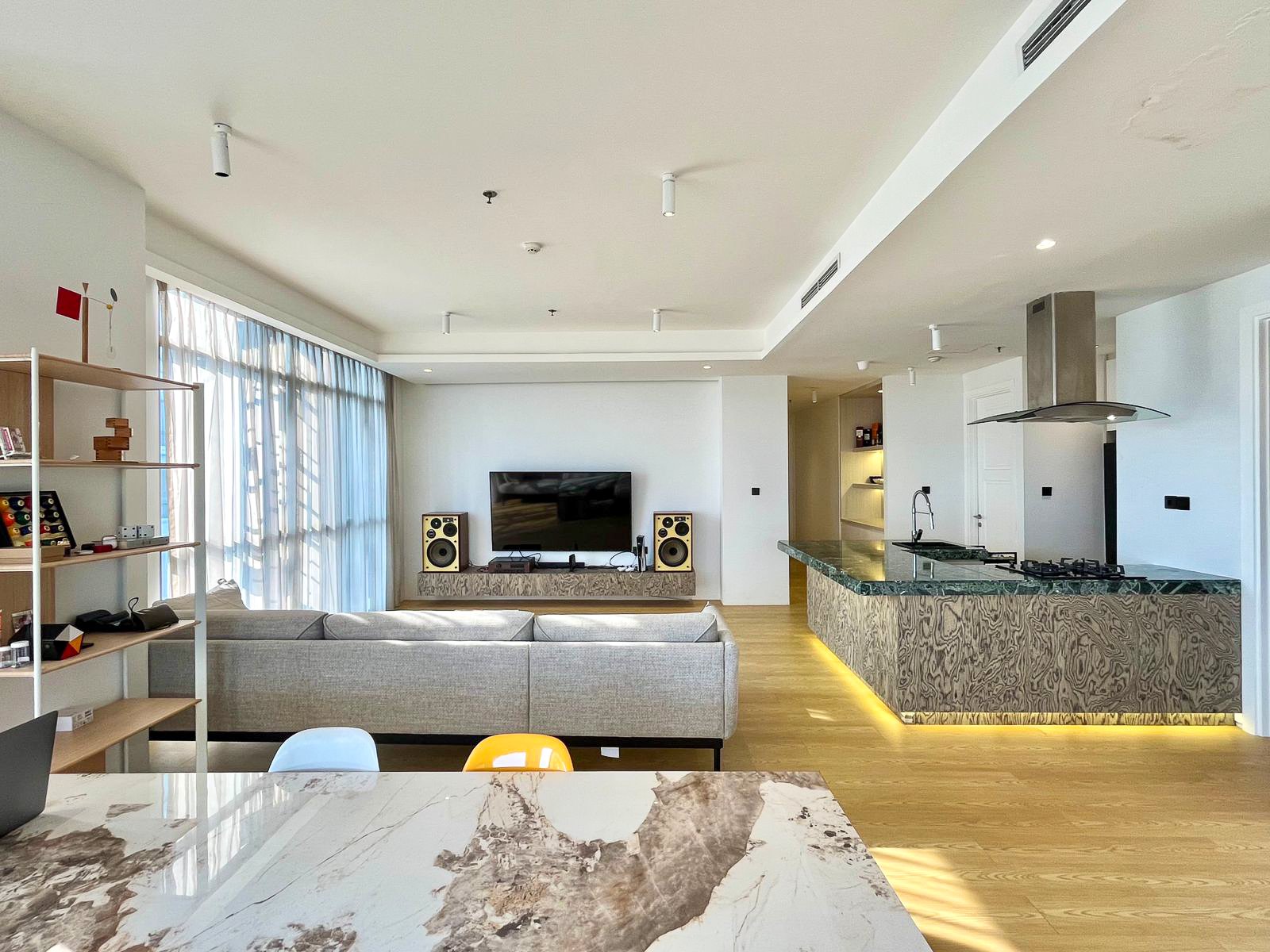 Senopati suites