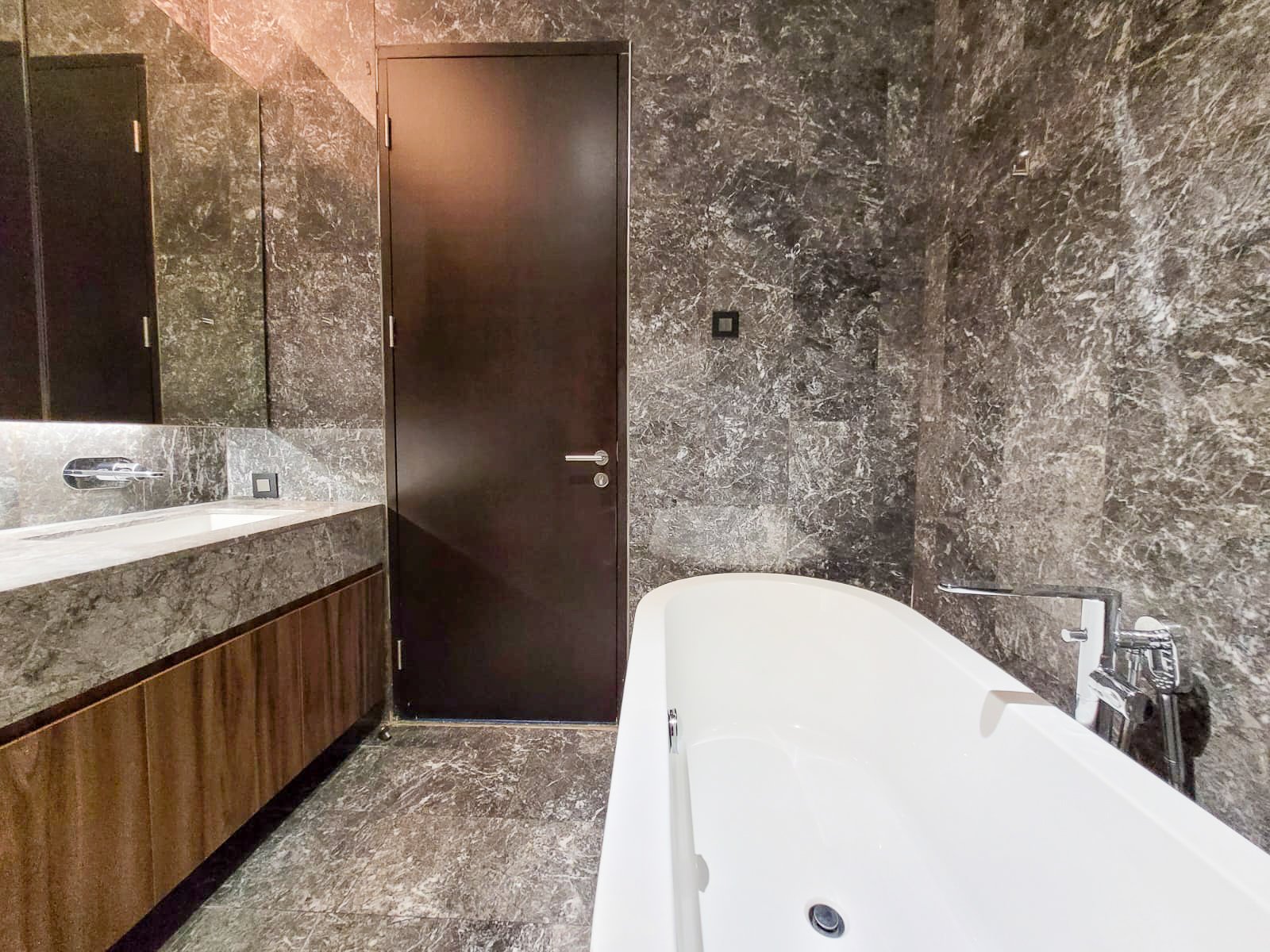 Senopati Suites